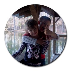 kids at lake - Round Mousepad