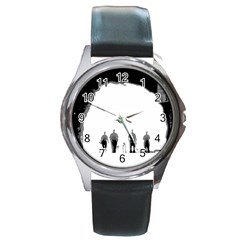 the tunnel watch - Round Metal Watch