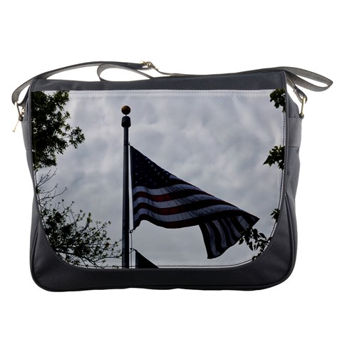 Messenger Bag Front