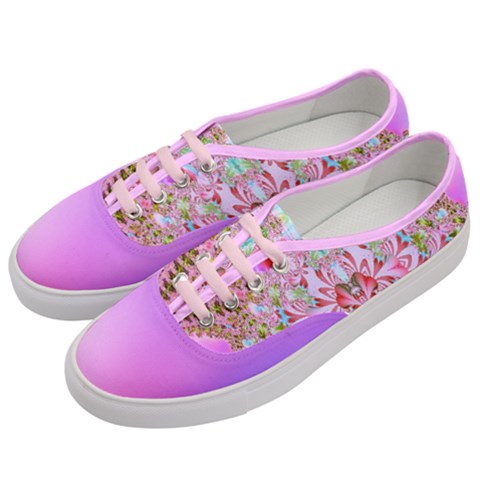 Women s Classic Low Top Sneakers 