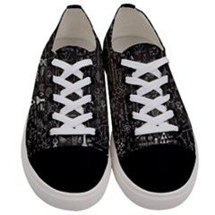 Men s Low Top Canvas Sneakers