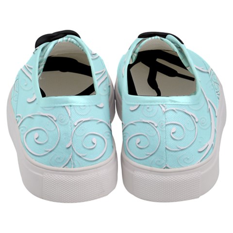 Women s Classic Low Top Sneakers 