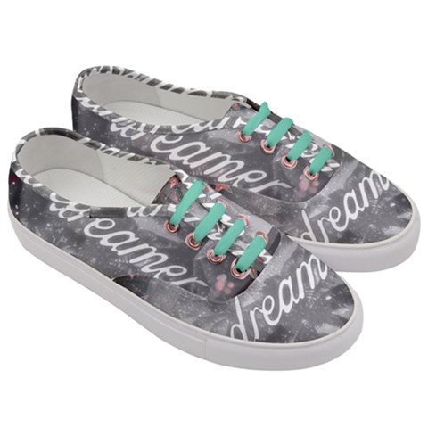 Women s Classic Low Top Sneakers 