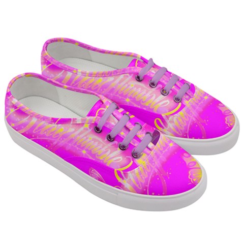 Women s Classic Low Top Sneakers 