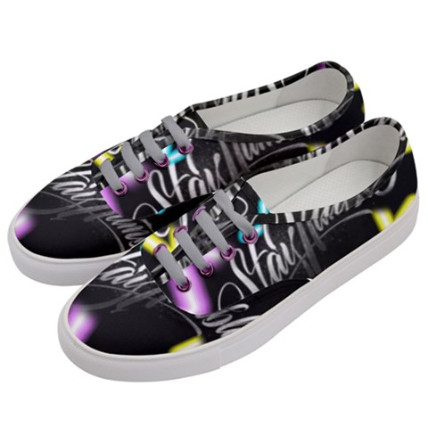 Women s Classic Low Top Sneakers 