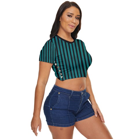 Side Button Cropped T-Shirt 