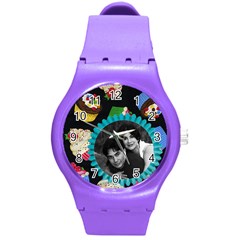 cupcakes black watch - Round Plastic Sport Watch (M)