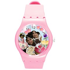 cupcakes - Round Plastic Sport Watch (M)