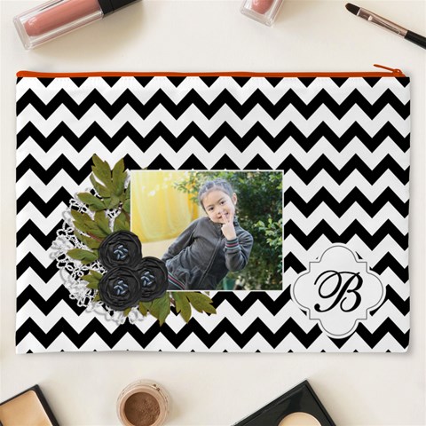 Cosmetic Bag (xxxl): Black Chevron By Jennyl Back