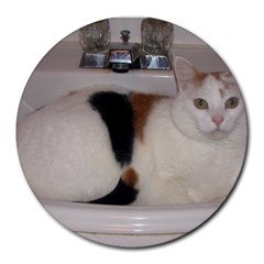kiki in the sink - Round Mousepad