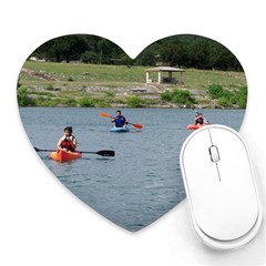 En el lago - Heart Mousepad