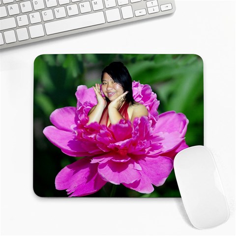 White Flower Turns    Color By Pa Der Lor Front