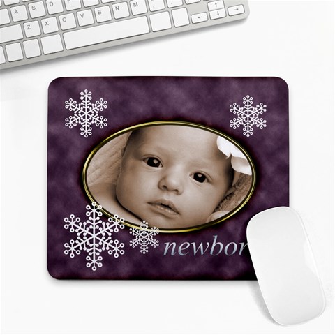 Newborn Baby Mouse Mat By Catvinnat Front