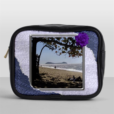 Mauve Mini Toiletries Bag By Deborah Front