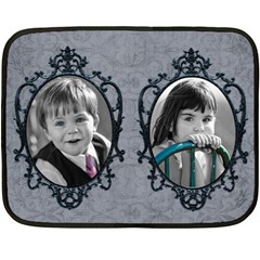 mom - Fleece Blanket (Mini)