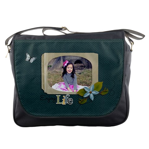 Messenger Bag Front