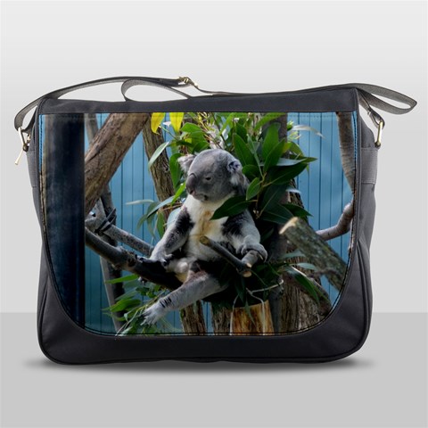 Messenger Bag Front