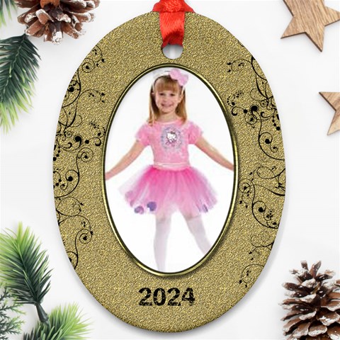 Gold Oval 2012 Ornament By Catvinnat Front