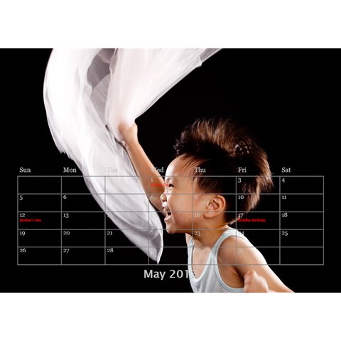 Desktop Calendar By Vivi May 2013