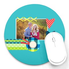 Playful Hearts - Round Mousepad